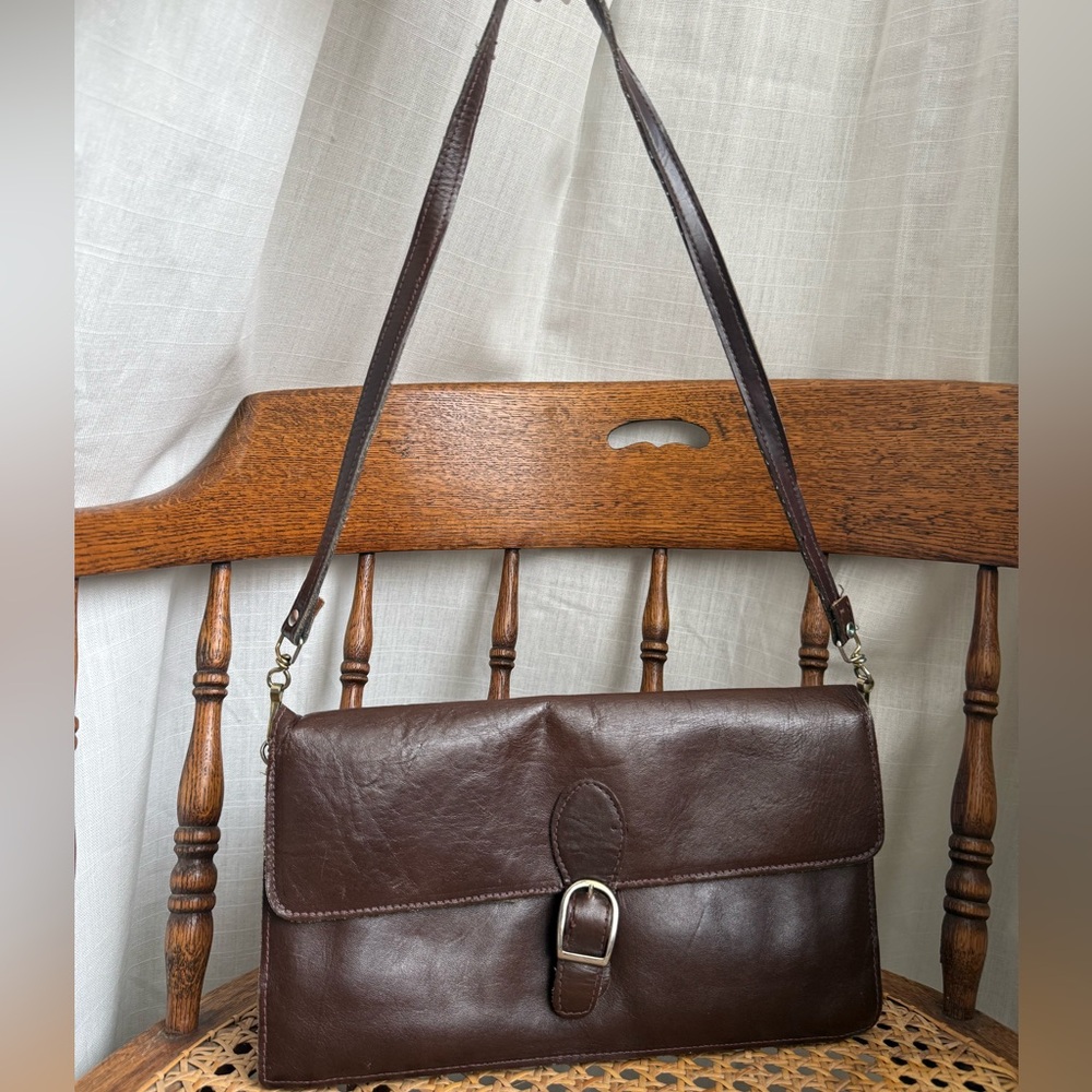 Vintage 90s Brown Leather Shoulder Bag | Classic Quiet Luxury